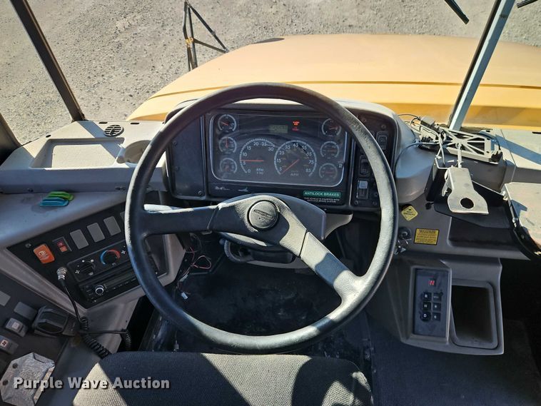 image for item EB8400 2004 Thomas Built school bus