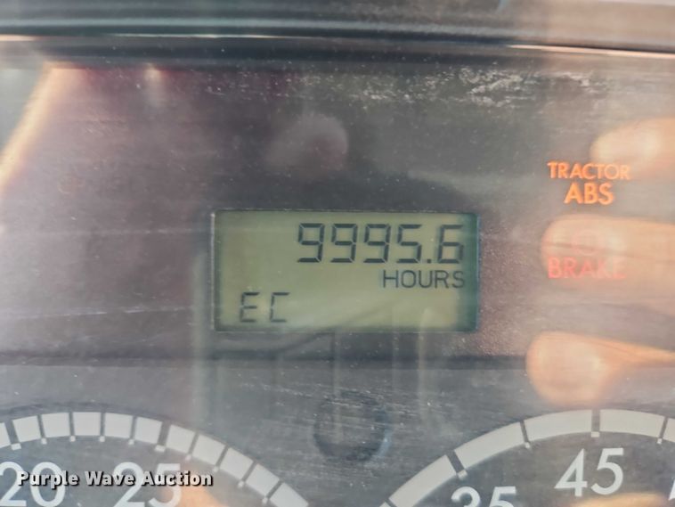 image for item EB8400 2004 Thomas Built school bus