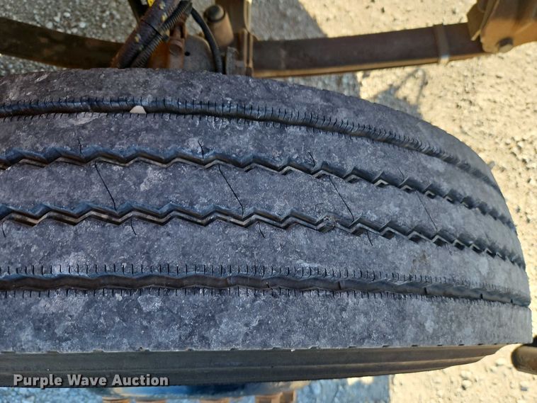 image for item EB8400 2004 Thomas Built school bus