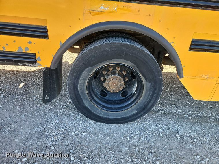 image for item EB8400 2004 Thomas Built school bus