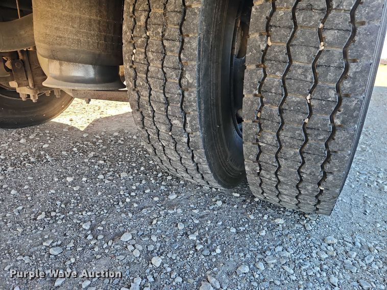 image for item EB8400 2004 Thomas Built school bus