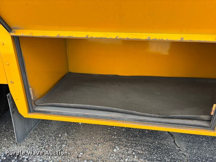 image for item ED2303 2005 International PB105 school bus