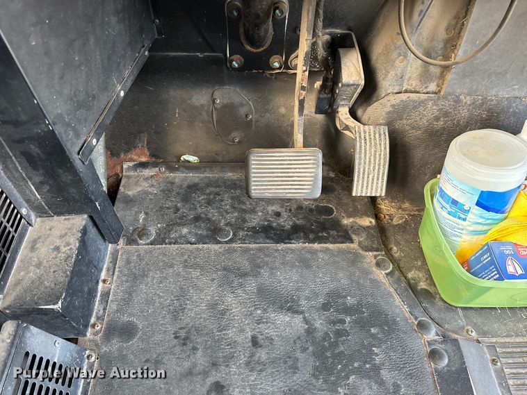 image for item ED2303 2005 International PB105 school bus