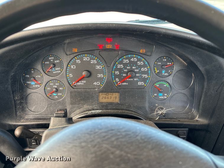 image for item ED2303 2005 International PB105 school bus