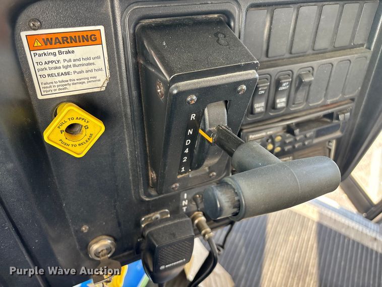 image for item ED2303 2005 International PB105 school bus