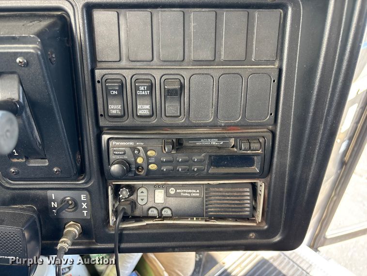 image for item ED2303 2005 International PB105 school bus