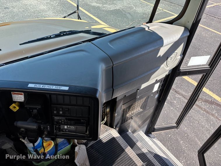 image for item ED2303 2005 International PB105 school bus