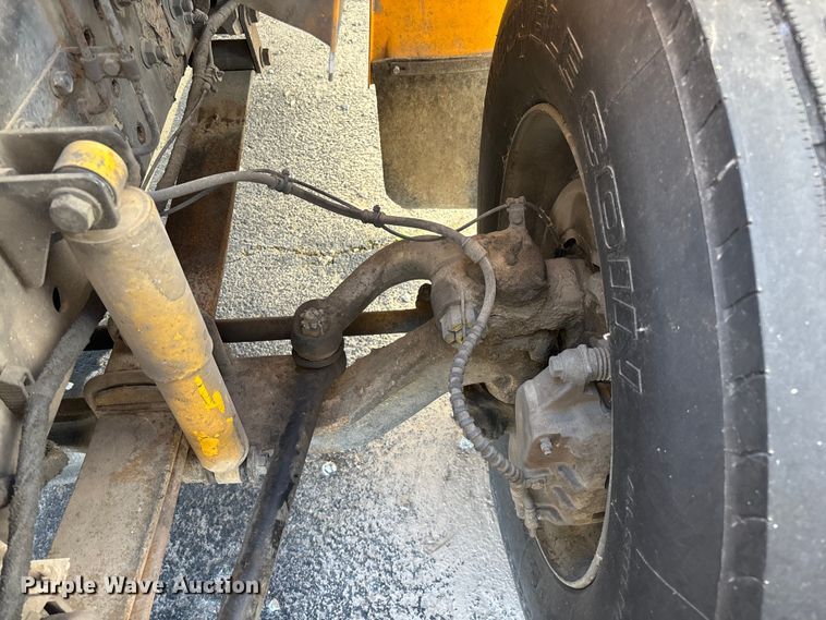 image for item ED2303 2005 International PB105 school bus