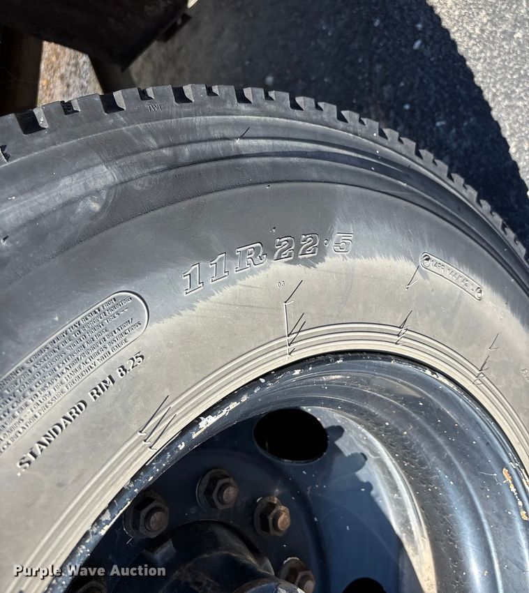 image for item ED2303 2005 International PB105 school bus