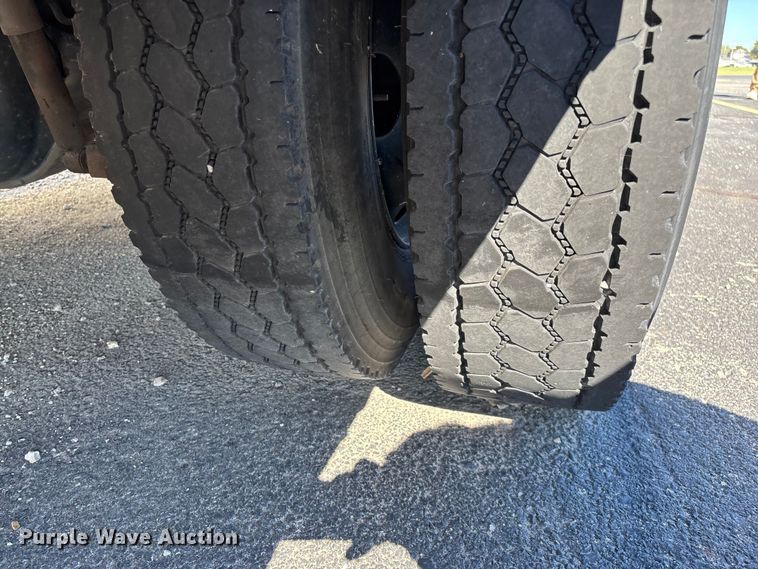 image for item ED2303 2005 International PB105 school bus