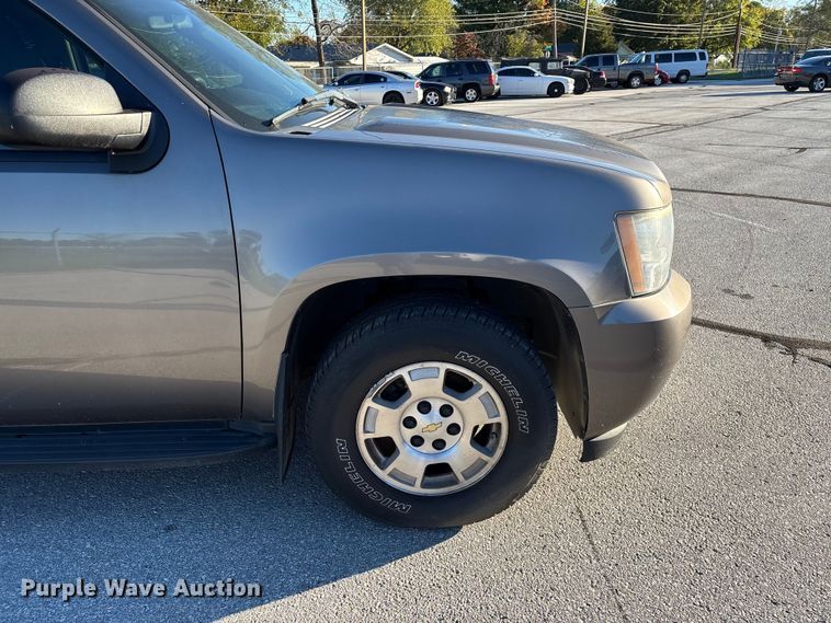 image for item ED2307 2012 Chevrolet Tahoe Police SUV