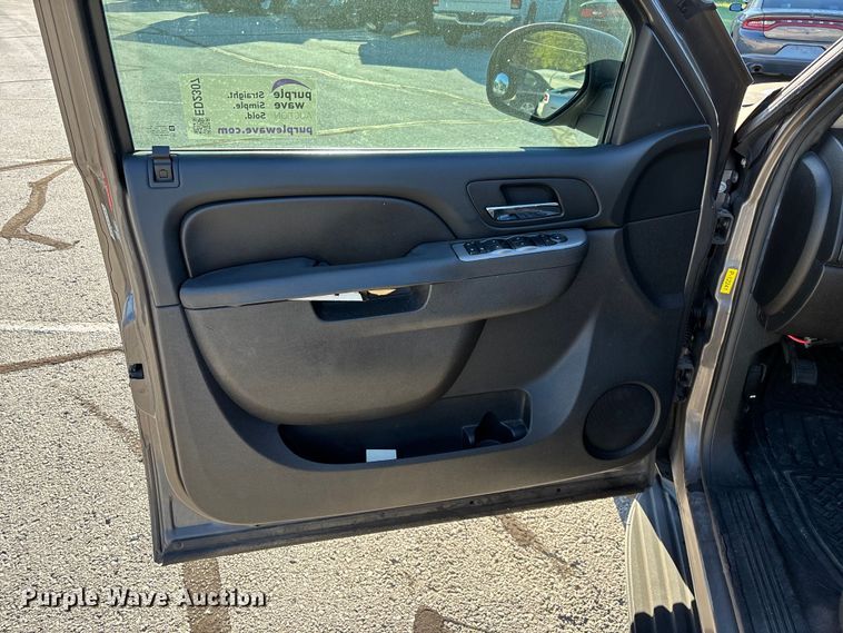 image for item ED2307 2012 Chevrolet Tahoe Police SUV