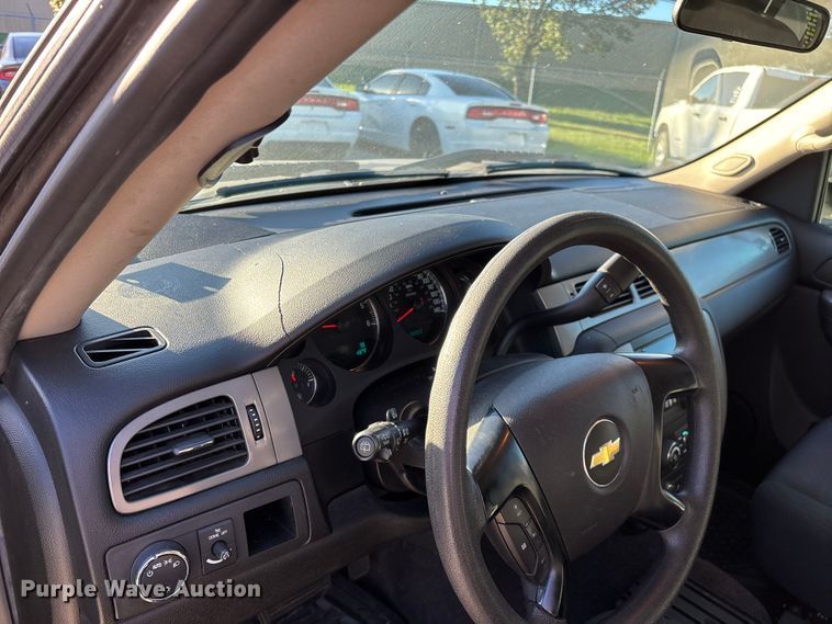 image for item ED2307 2012 Chevrolet Tahoe Police SUV