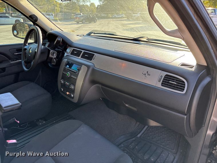 image for item ED2307 2012 Chevrolet Tahoe Police SUV