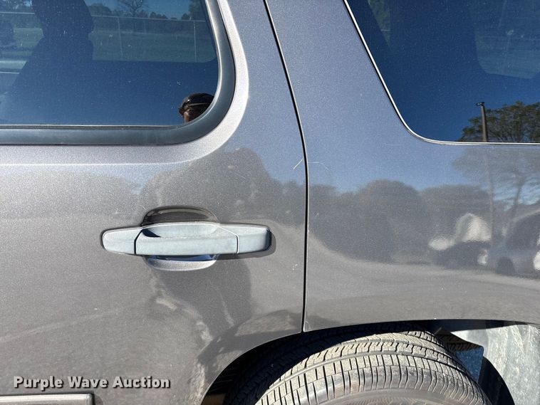 image for item ED2310 2010 Chevrolet Tahoe SUV