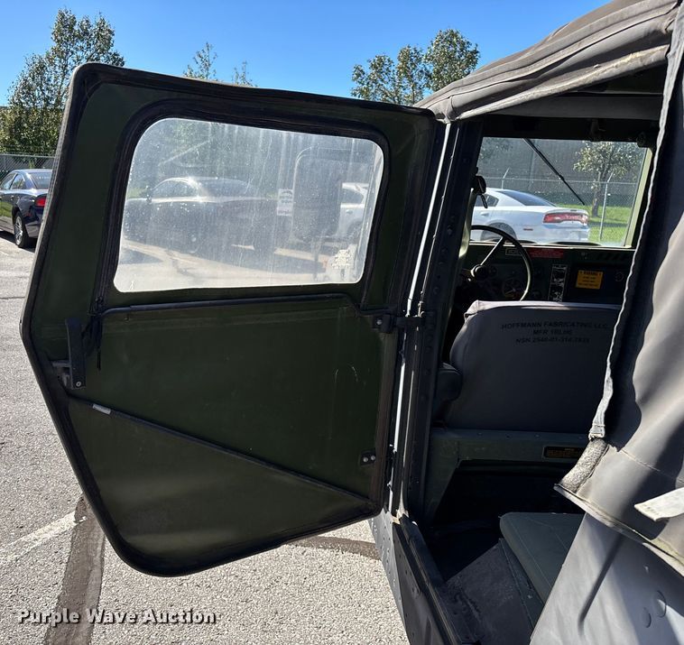 image for item ED2311 1991 AM General M998 SUV