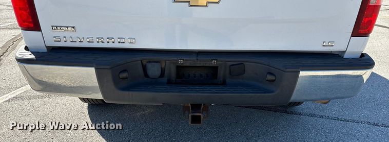 image for item ED2319 2011 Chevrolet Silverado 1500 Ext. Cab pickup truck