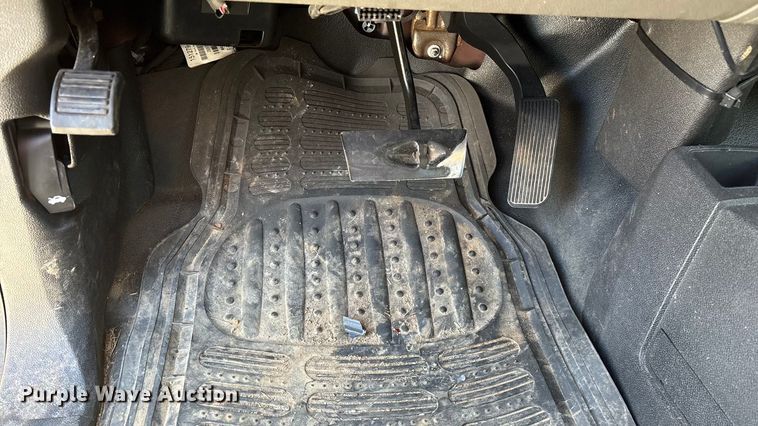 image for item ED2319 2011 Chevrolet Silverado 1500 Ext. Cab pickup truck