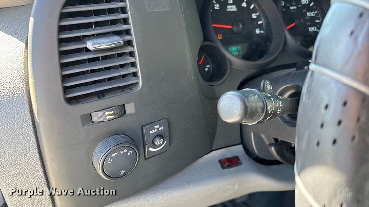 image for item ED2319 2011 Chevrolet Silverado 1500 Ext. Cab pickup truck