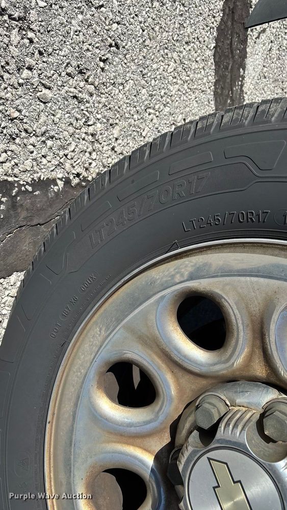 image for item ED2319 2011 Chevrolet Silverado 1500 Ext. Cab pickup truck