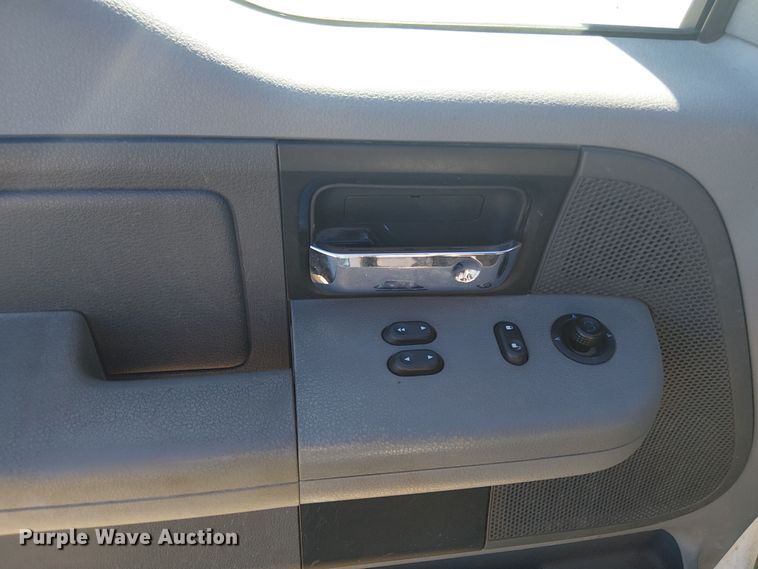 image for item ED4307 2005 Ford F150 pickup truck