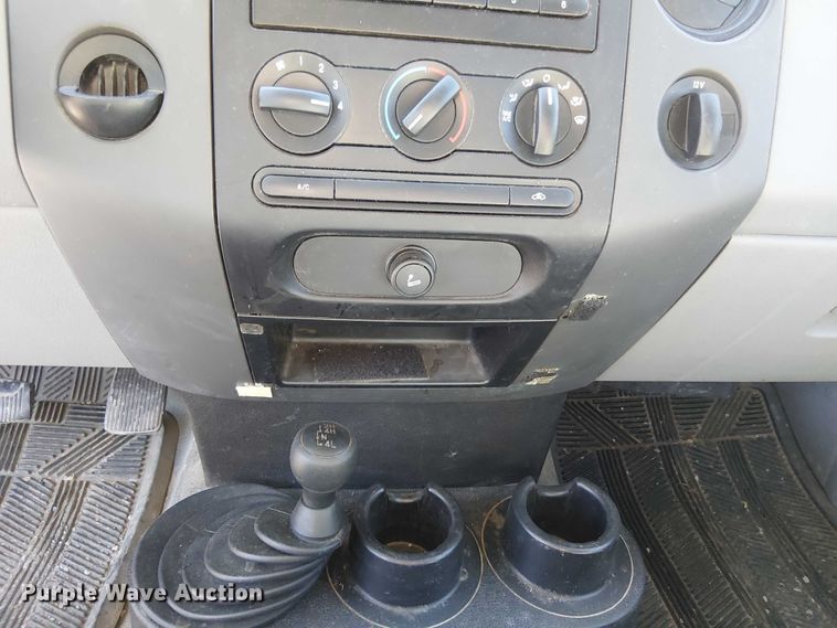 image for item ED4307 2005 Ford F150 pickup truck