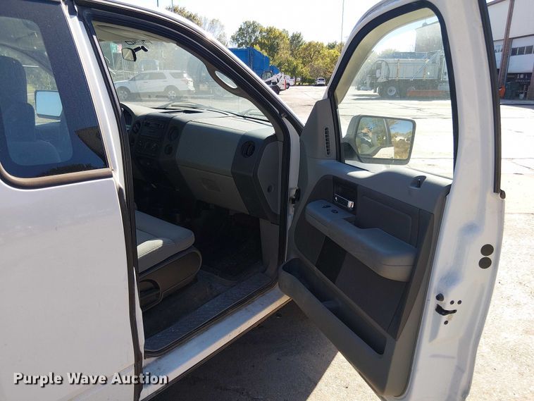 image for item ED4307 2005 Ford F150 pickup truck