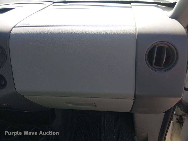 image for item ED4307 2005 Ford F150 pickup truck