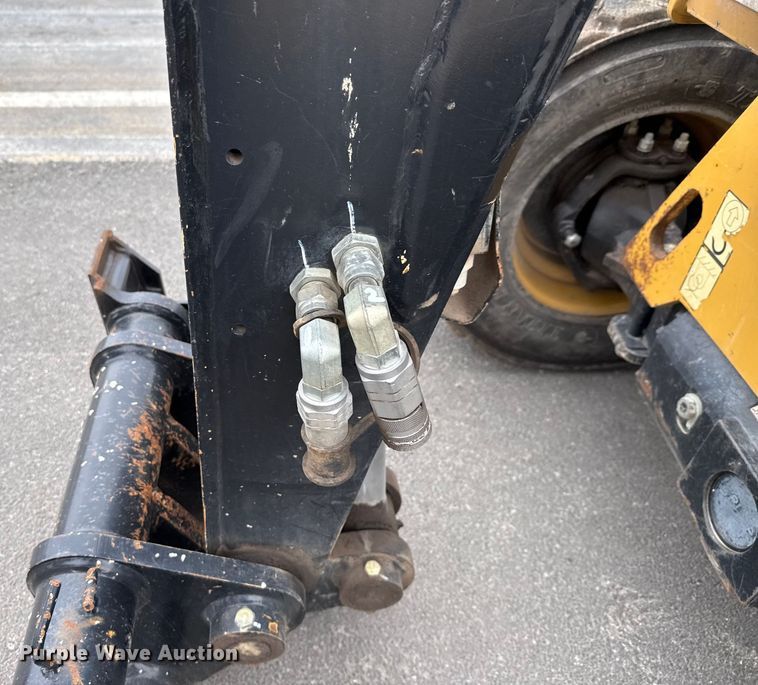 image for item ED5828 2016 Caterpillar TH255C telehandler