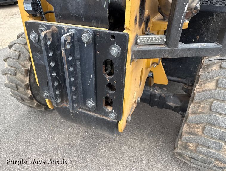 image for item ED5828 2016 Caterpillar TH255C telehandler
