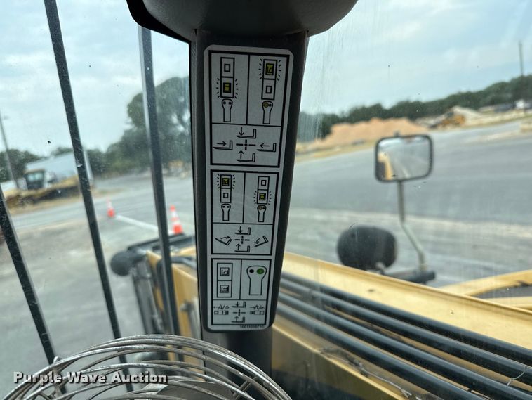 image for item ED5828 2016 Caterpillar TH255C telehandler