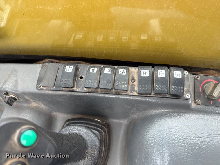 image for item ED5828 2016 Caterpillar TH255C telehandler