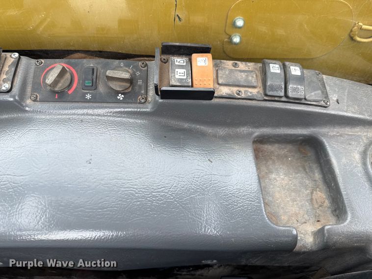 image for item ED5828 2016 Caterpillar TH255C telehandler