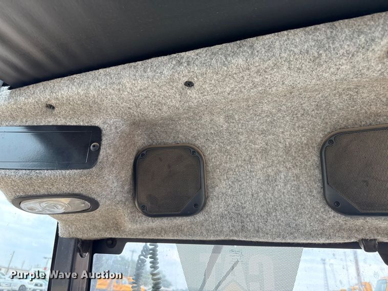 image for item ED5828 2016 Caterpillar TH255C telehandler