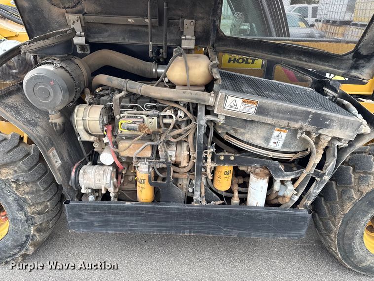 image for item ED5828 2016 Caterpillar TH255C telehandler