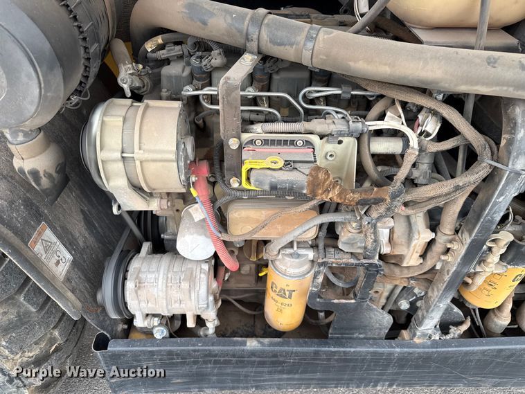 image for item ED5828 2016 Caterpillar TH255C telehandler