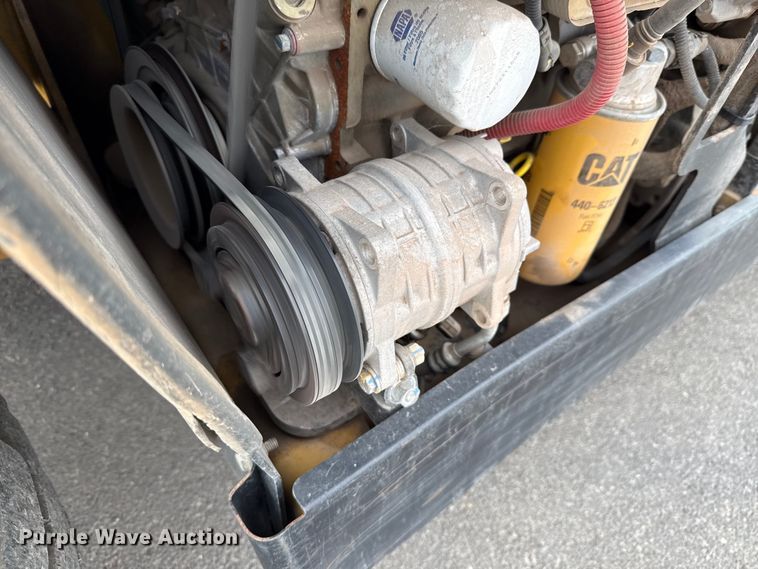 image for item ED5828 2016 Caterpillar TH255C telehandler