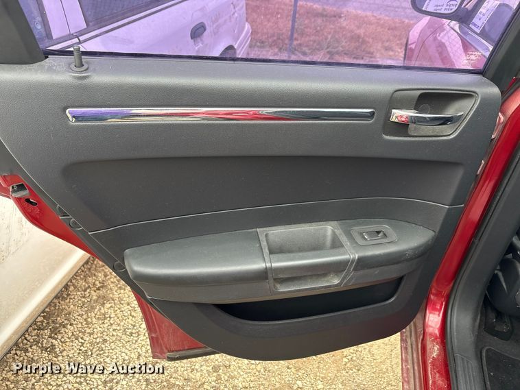 image for item ED5829 2010 Chrysler 300 