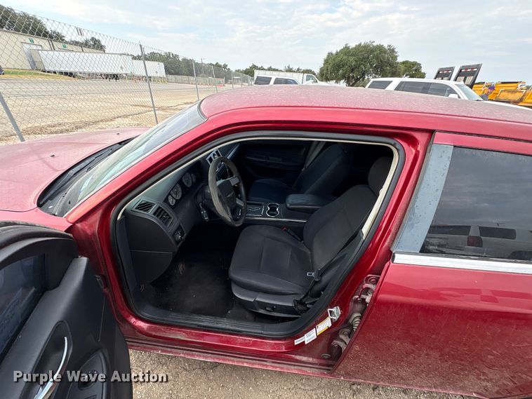 image for item ED5829 2010 Chrysler 300 