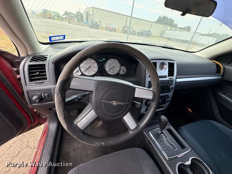 image for item ED5829 2010 Chrysler 300 