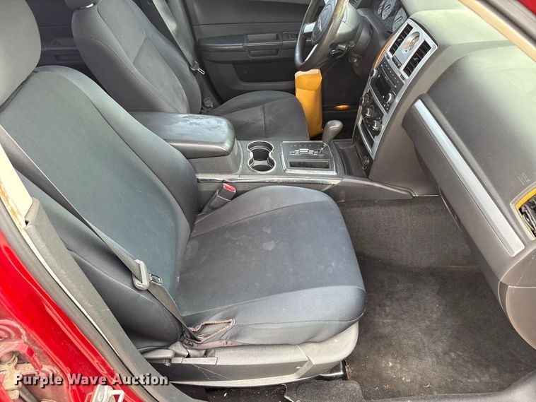 image for item ED5829 2010 Chrysler 300 