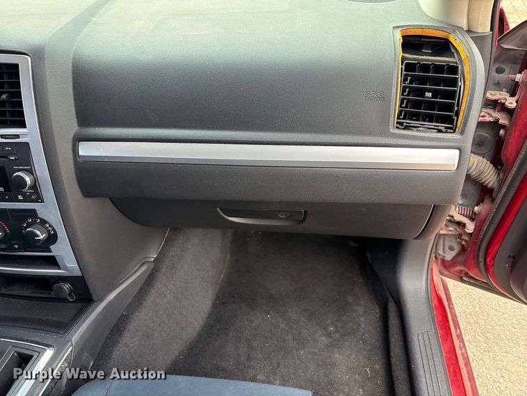 image for item ED5829 2010 Chrysler 300 