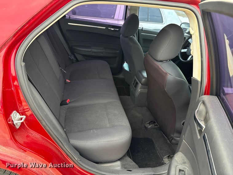 image for item ED5829 2010 Chrysler 300 