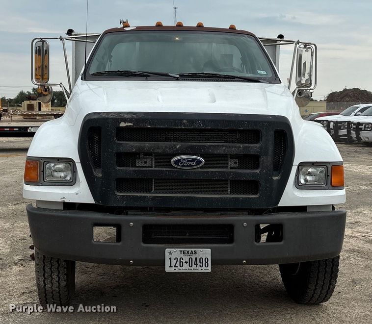 image for item ED5835 2004 Ford F750 dump truck