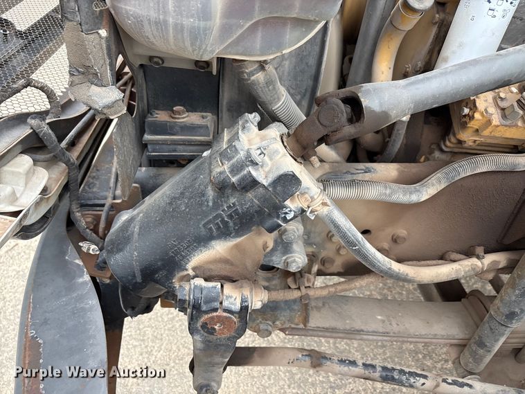 image for item ED5835 2004 Ford F750 dump truck