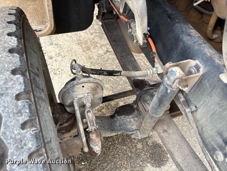 image for item ED5835 2004 Ford F750 dump truck