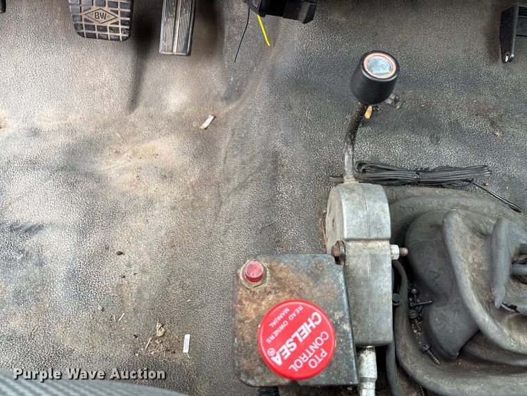 image for item ED5835 2004 Ford F750 dump truck