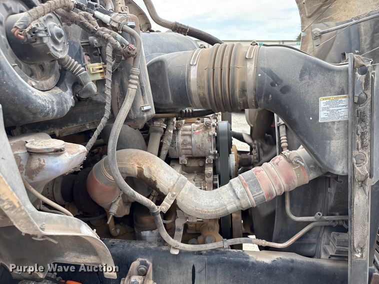 image for item ED5835 2004 Ford F750 dump truck