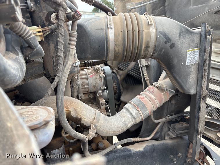 image for item ED5835 2004 Ford F750 dump truck