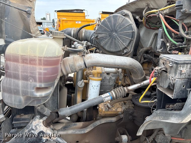 image for item ED5835 2004 Ford F750 dump truck